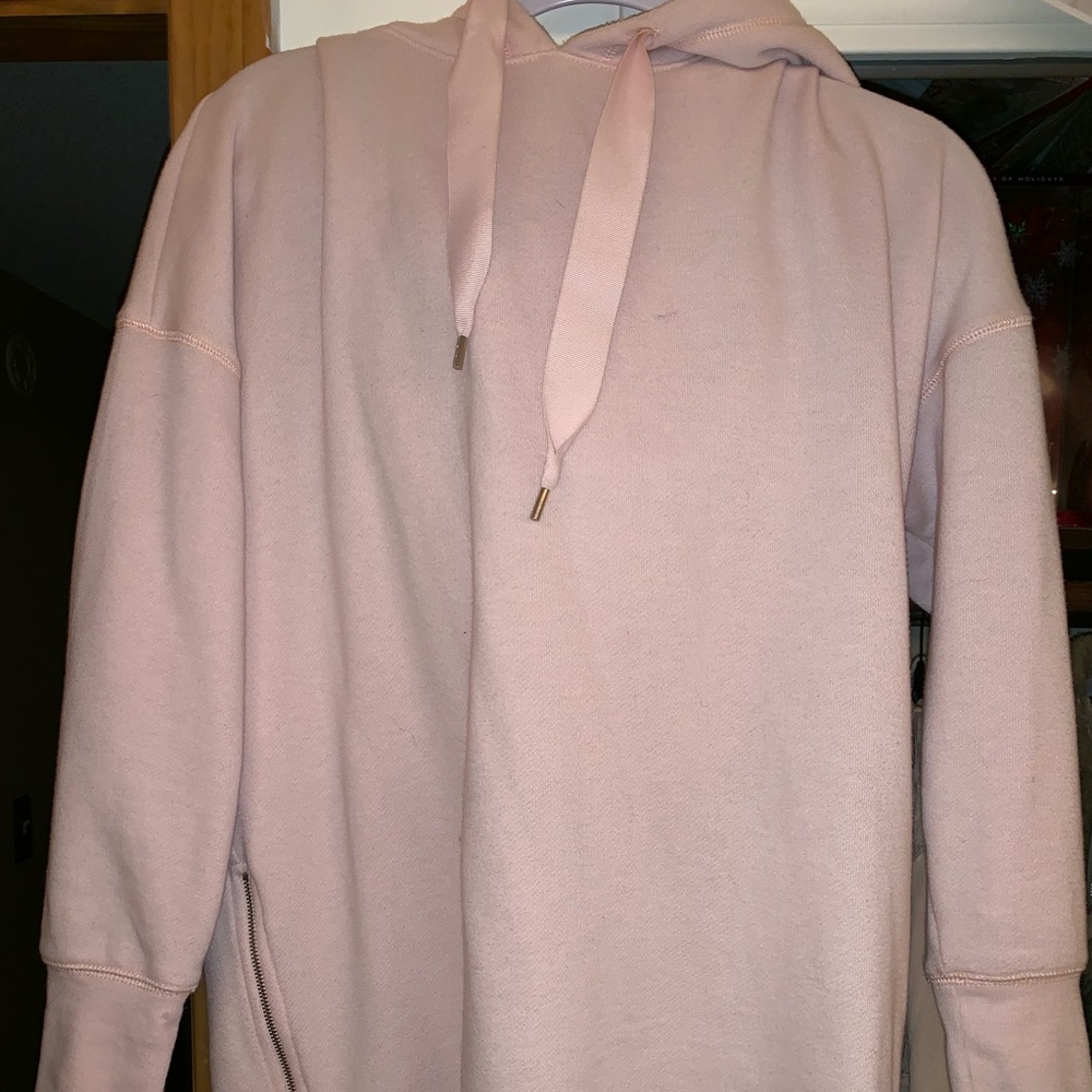 Light pink aerie hoodie
